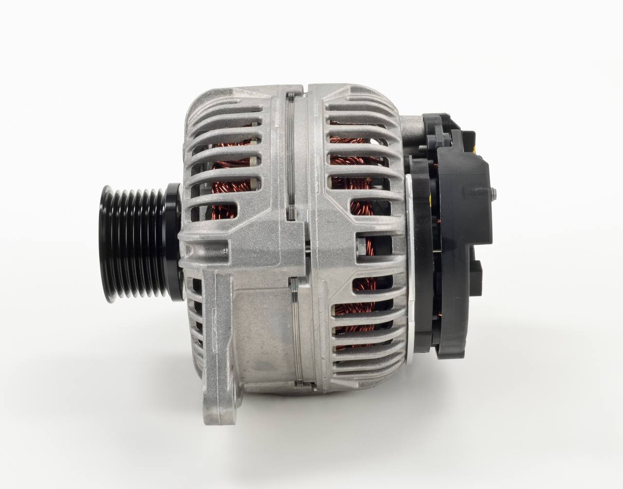 Алтернатор 2855914 BOSCH 0124515113 FIAT, IVECO