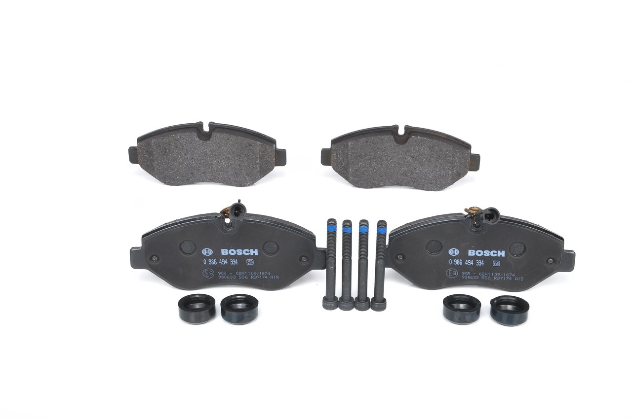 BOSCH BP1224 Remblokken Tuning Nissan F24 NT400 Cabstar kosten