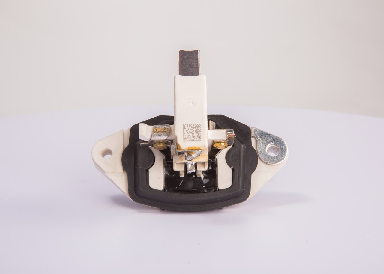 Lichtmaschinenregler 1 197 311 034 BOSCH 111899A1
