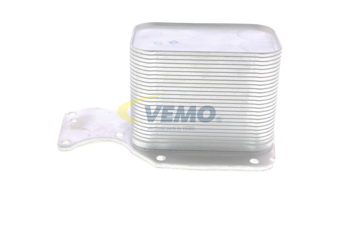 Engine oil cooler 8 585 625 VEMO V20-60-0047 BMW