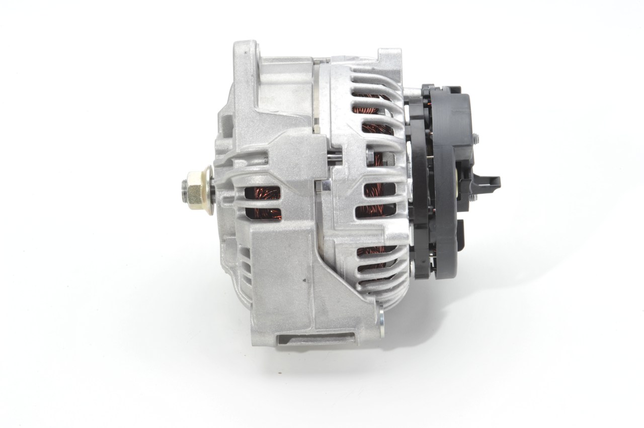 Lichtmaschine 1 986 A00 517 BOSCH 124655025Y MAN