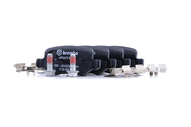 BREMBO 23138 Комплект накладки Mercedes W168 цена задни и предни