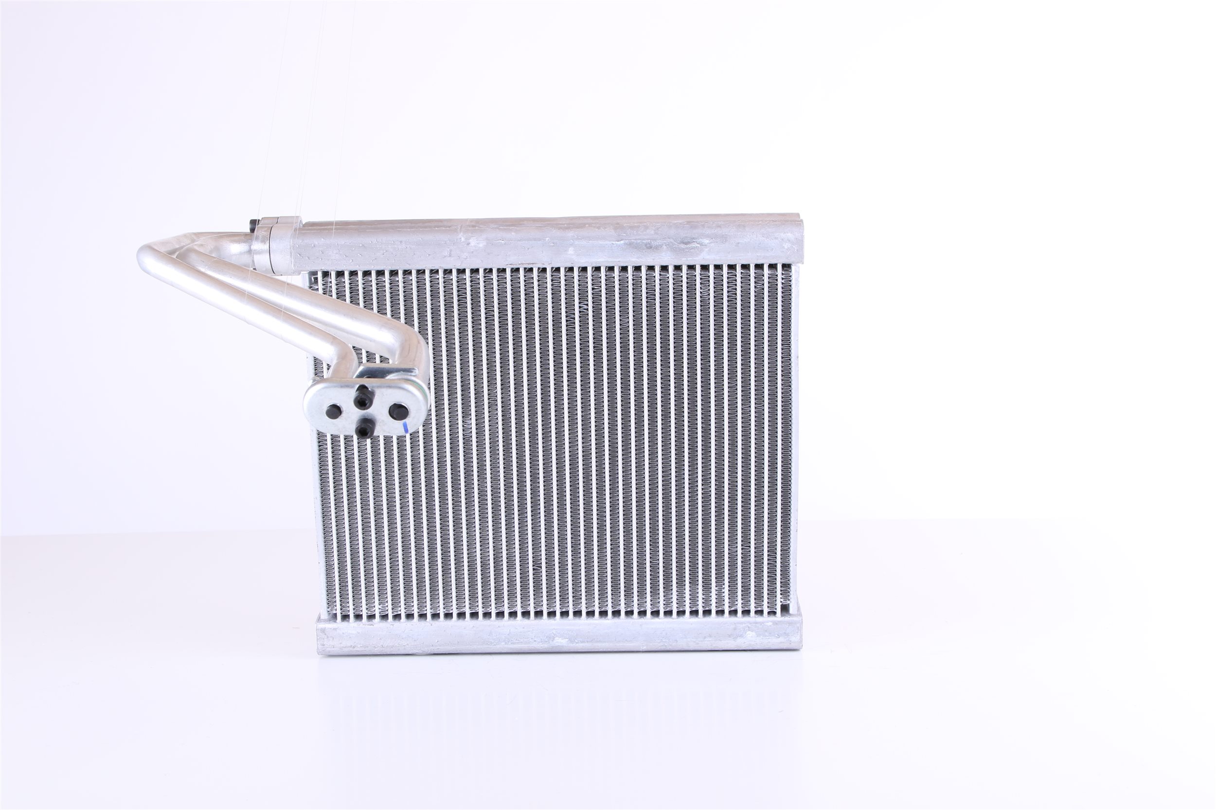 Évaporateur de climatisation LR009797 NISSENS 92352 VOLVO, LAND ROVER, JAGUAR