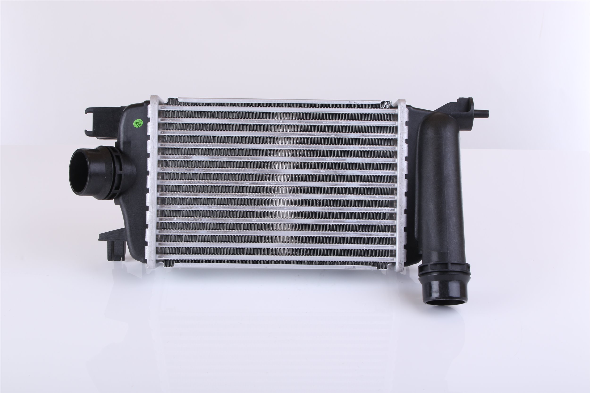 Интеркулер 144615FA0A NISSENS 961583 RENAULT, NISSAN