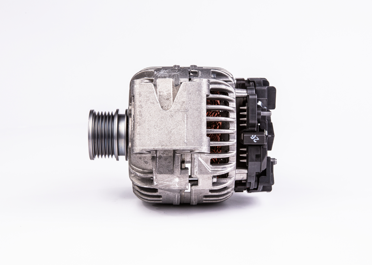 Lichtmaschine 1 986 A00 653 BOSCH A0111540902 MERCEDES-BENZ