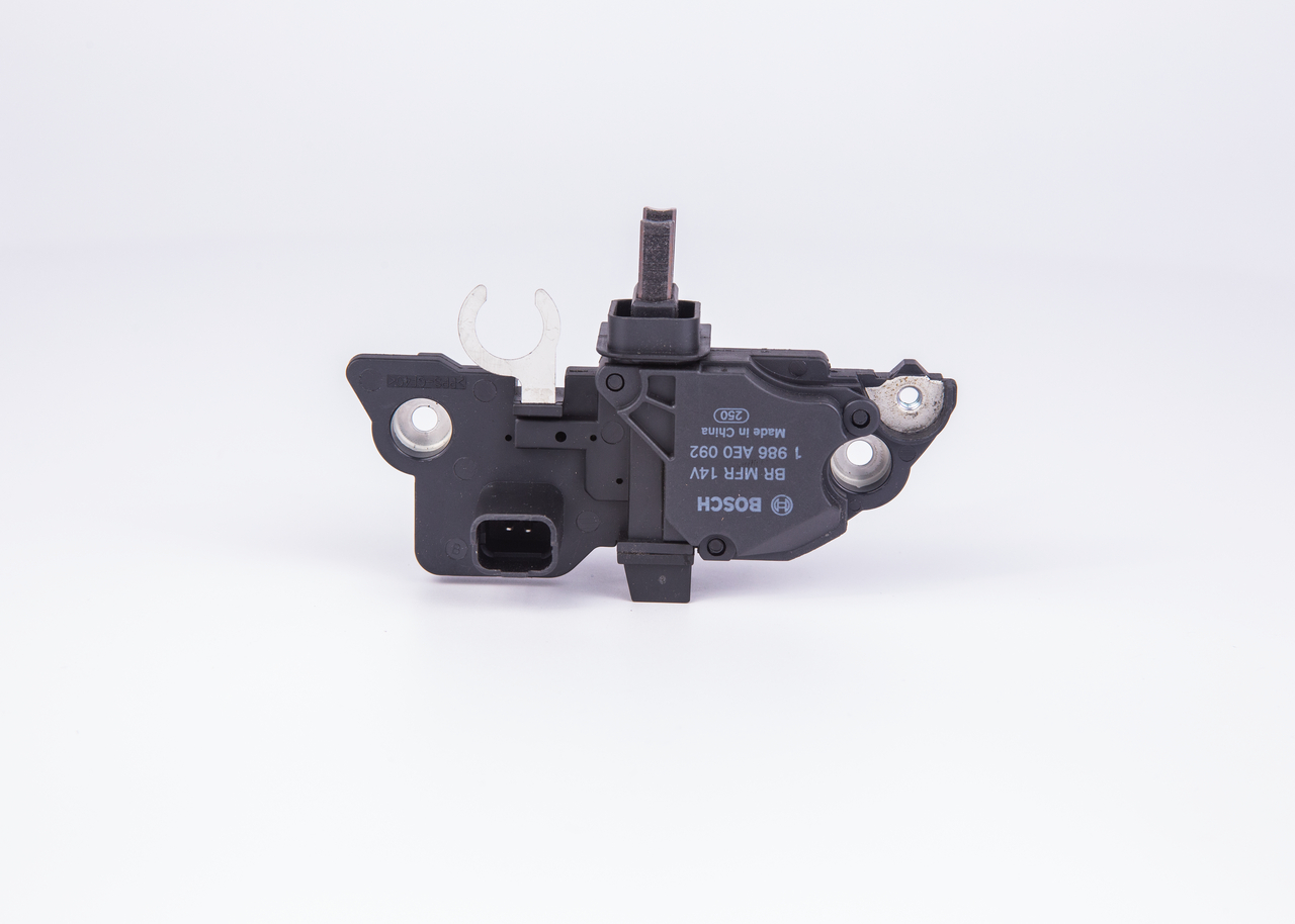 BOSCH 18407937 Renault Scenic 1 Jännitteensäädin hinta