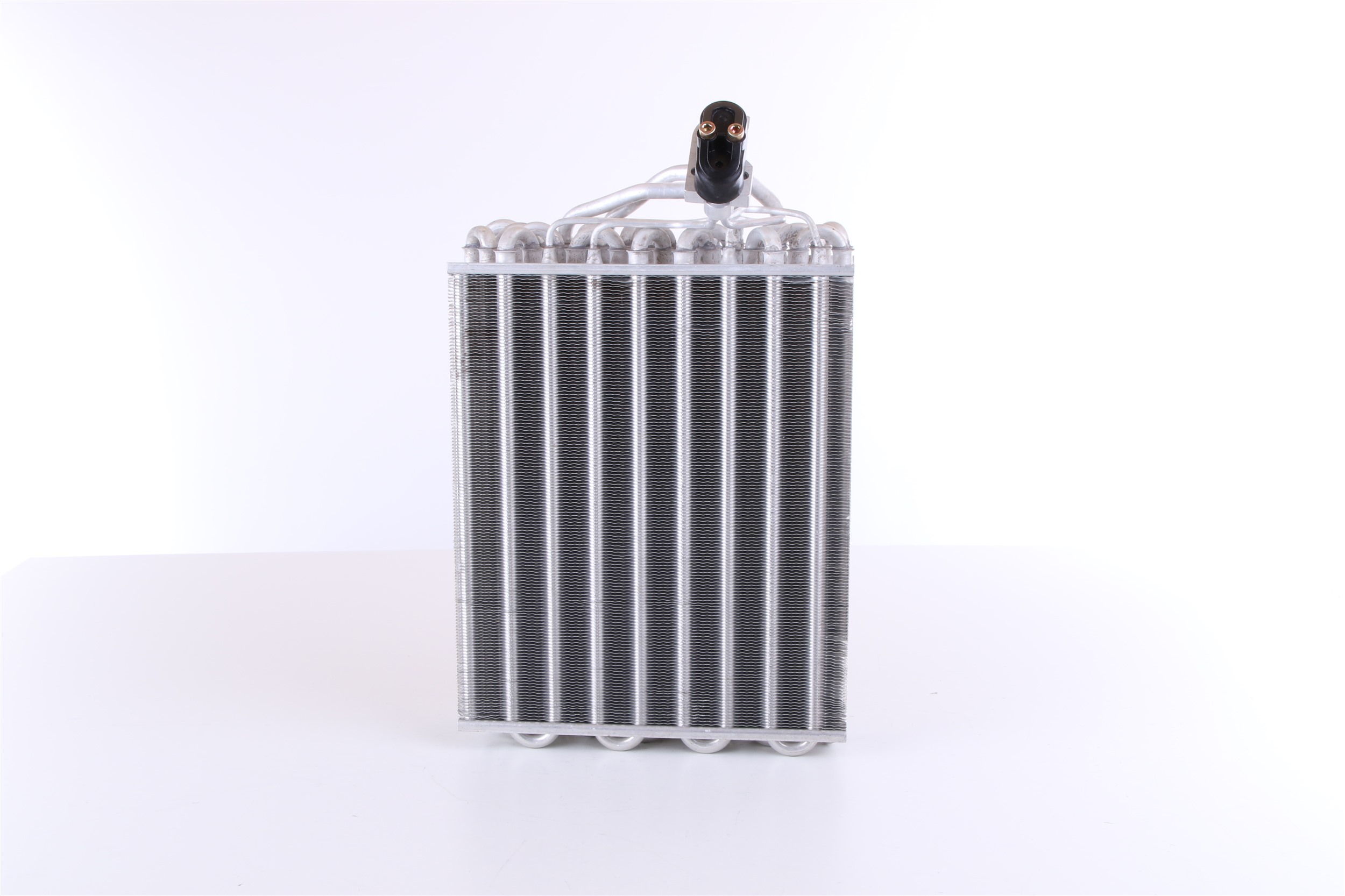 Evaporador, aire acondicionado 8D0820103A NISSENS 92135 VOLKSWAGEN, SEAT, AUDI, SKODA