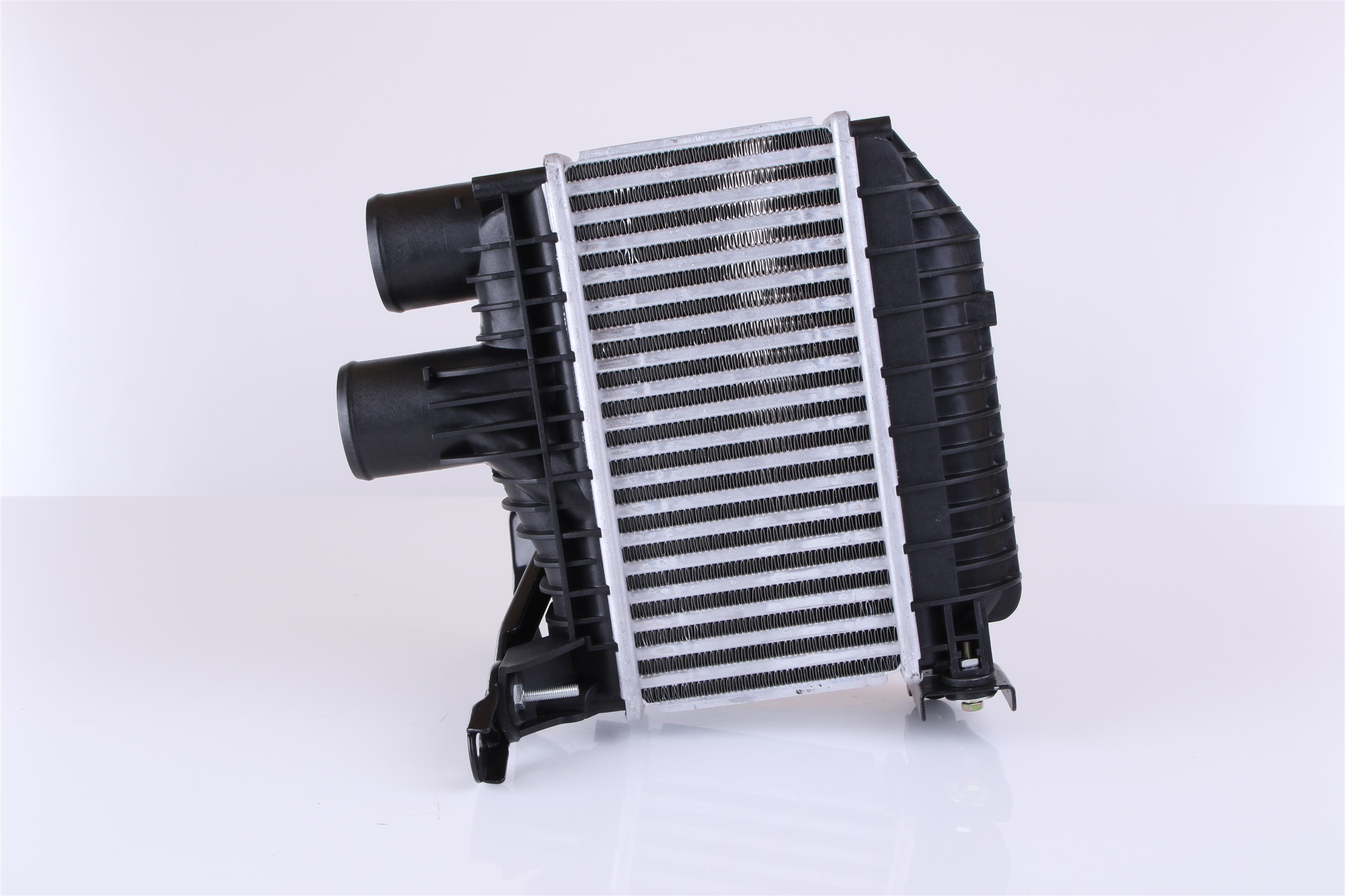 NISSENS 96758 Intercooler