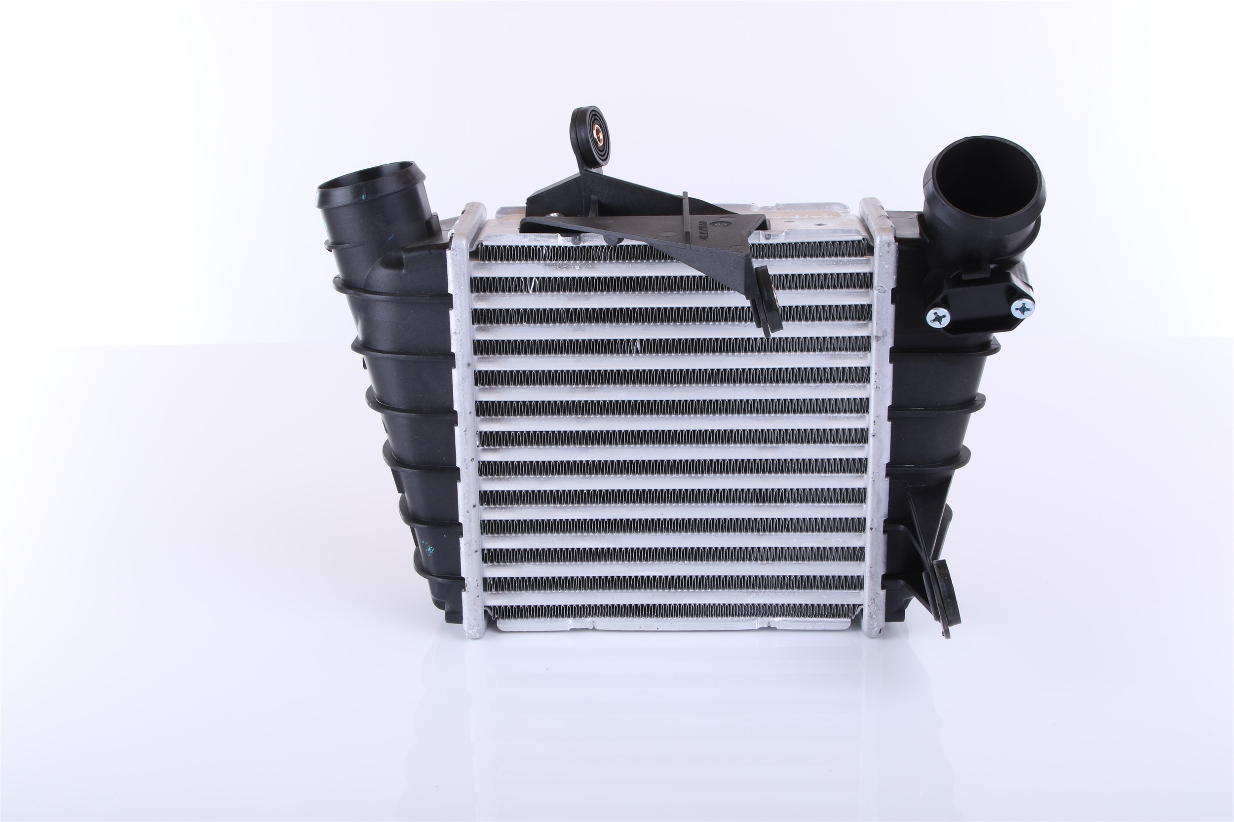 NISSENS 96770 Intercooler