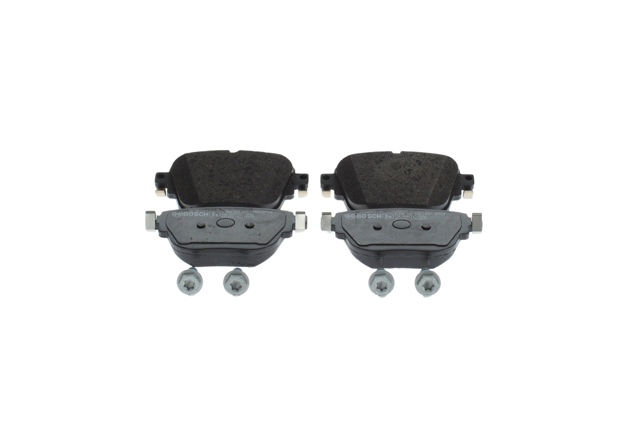 BOSCH 0986460133 Bremsbeläge Bremsbeläge 0 986 460 133 BOSCH A0004206300 MERCEDES-BENZ, SSANGYONG, DAIMLER