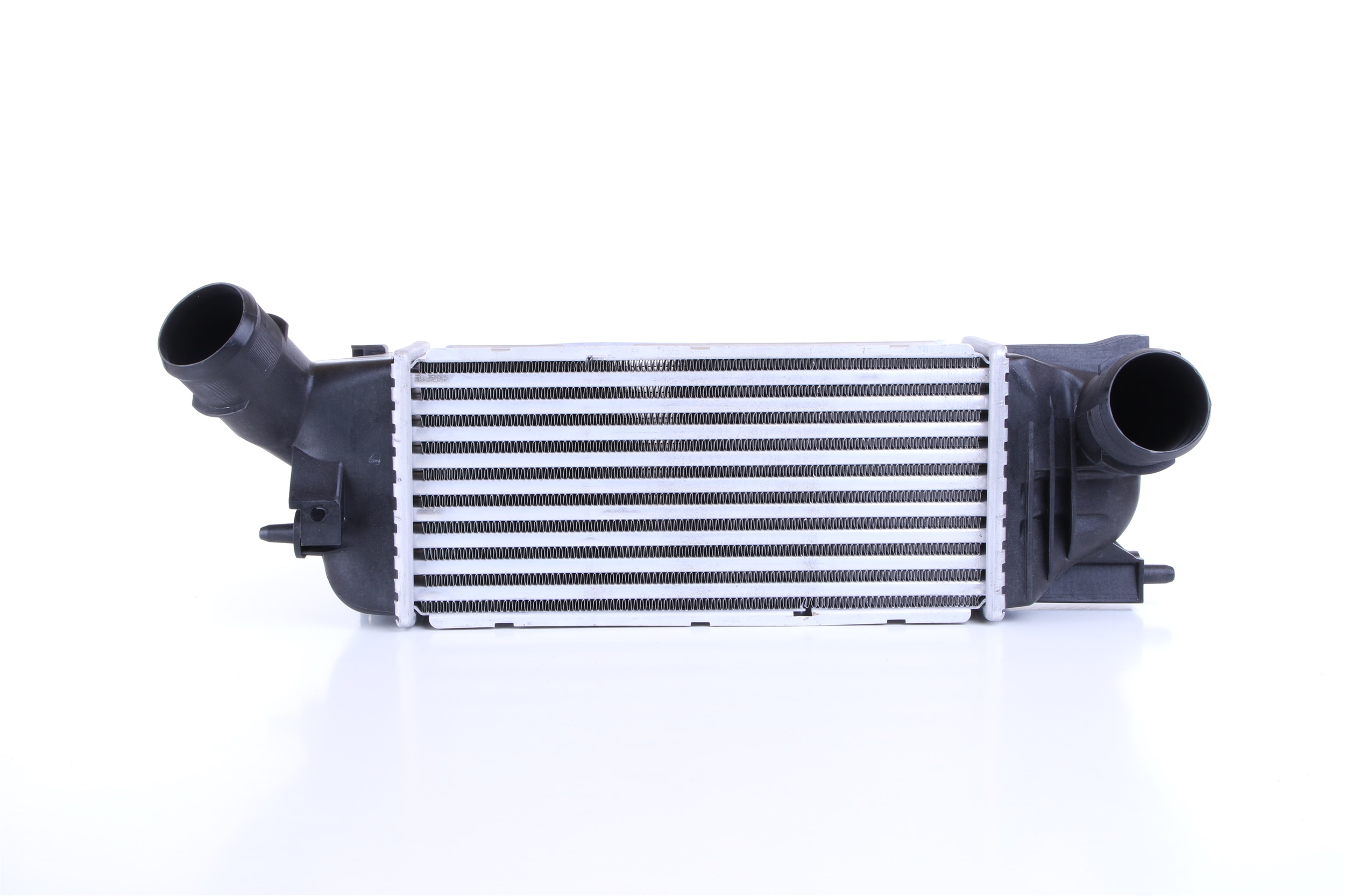 376905001 NISSENS E256093 Intercooler