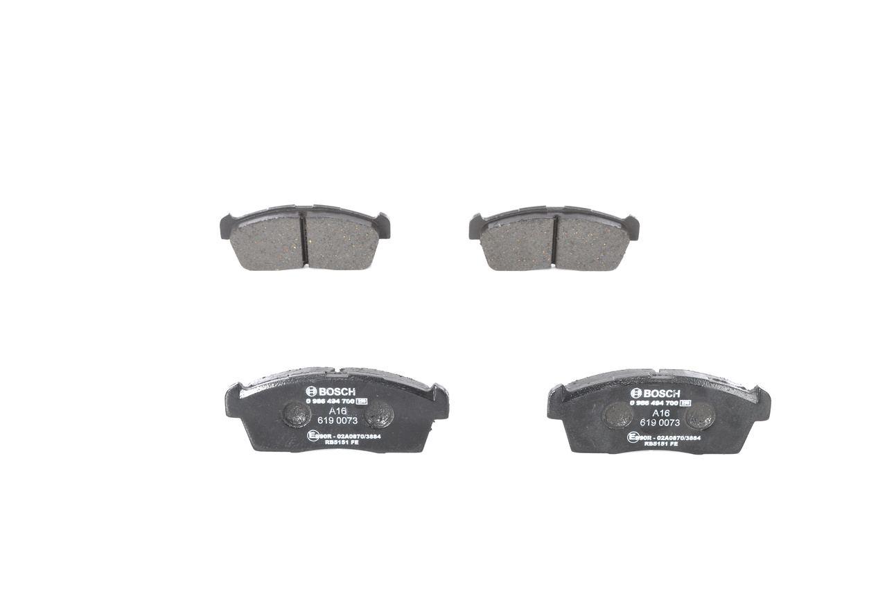 Bremsbeläge 46 05B 216 BOSCH 0986494700 MITSUBISHI