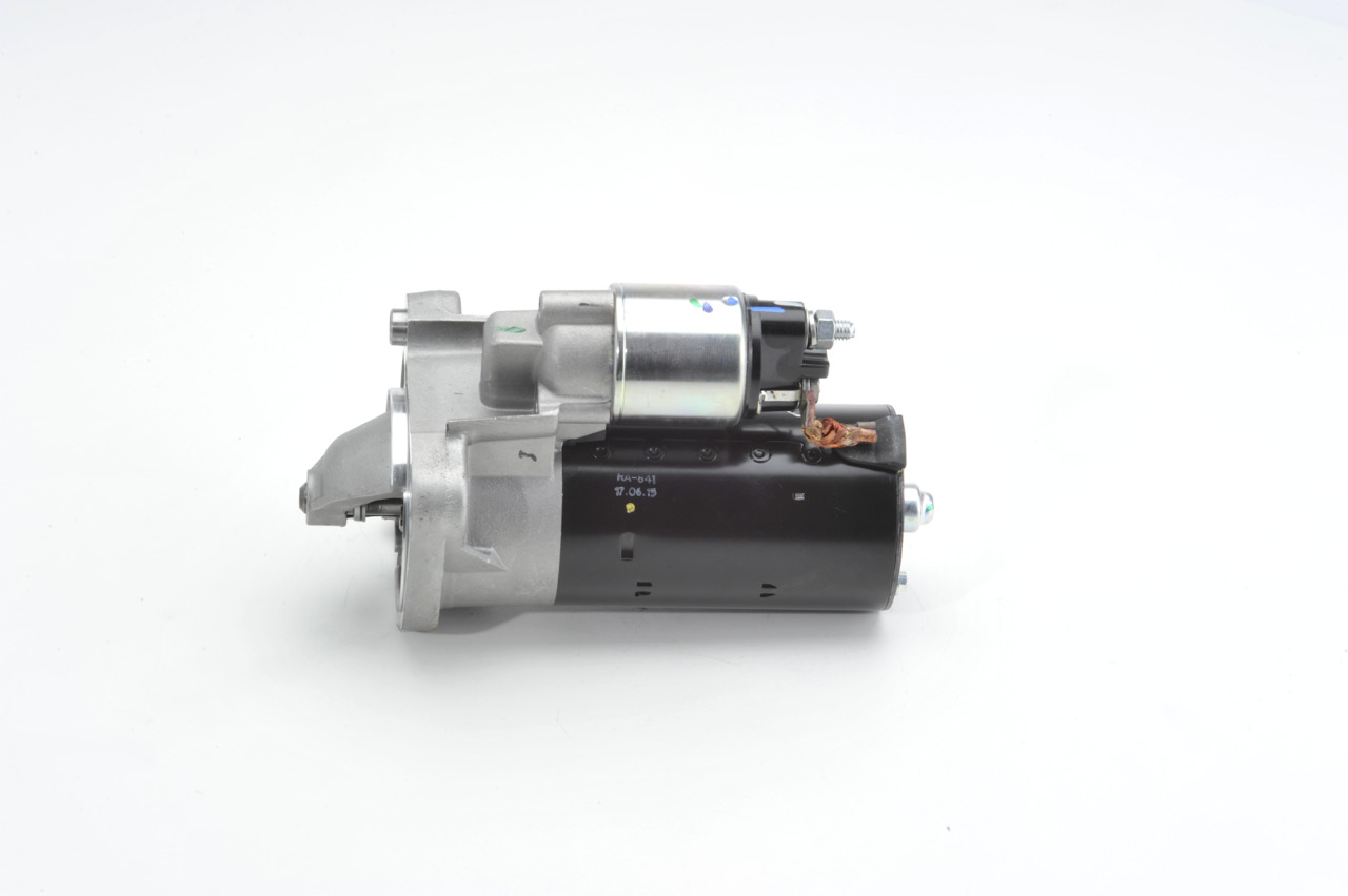 Anlasser F 002 G20 524 BOSCH 0307CC0821N MAHINDRA