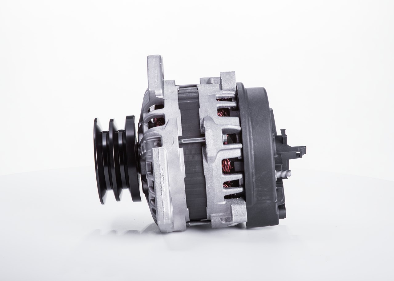 Alternátor A013-154-5002 BOSCH F000BL07H5 MERCEDES-BENZ