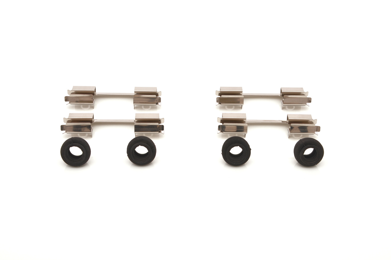 8736061 BOSCH 1987474793 Toyota Hilux N30 Brake pad fitting kit